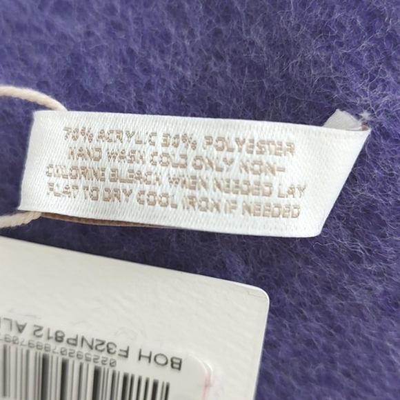 New Dillard's Soft Grape Purple Fringed Scarf / Wrap Winter Fall - Picture 10 of 10